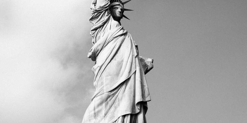 从Steam青睐之光到全平台爆发：PC游戏与手机游戏的多渠道发行策略深度解析